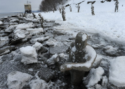 Point Woronzof 100Stone Art Exhibit