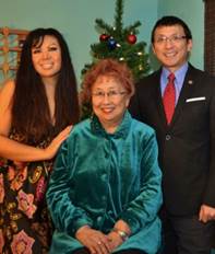Rep. Kawasaki spends time with family during the holidays