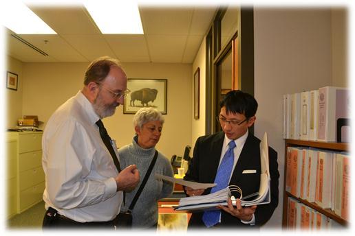 Rep. Kawasaki meets with constituents during the LIO Open House. 