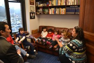 Rep. Kawasaki and young office visitors