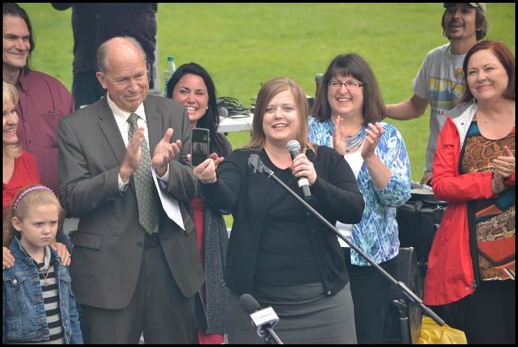 Rep. Tarr, Gov. Walker, and watching the bill signing via Facetime from Rep. Tarr’s phone is the brave woman who started this whole movement, Erin Merryn.