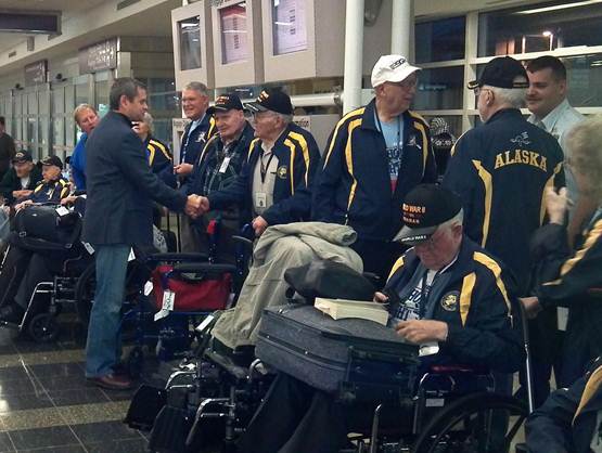 Rep. Tuck welcomes the WWII Veterans Delegation at Ronald Reagan National Airport in Washington D.C.